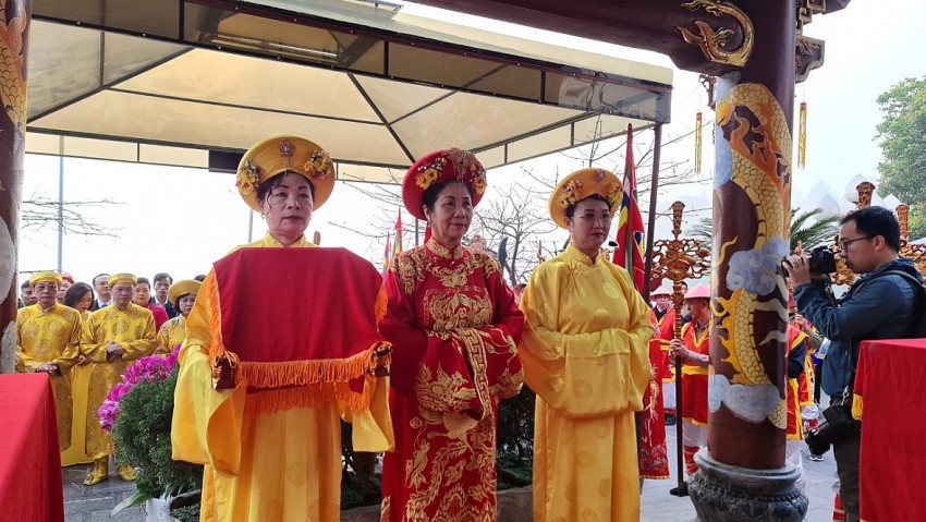 Lễ hội đền Cửa Ông với những nghi lễ truyền thống của người con vùng mỏ