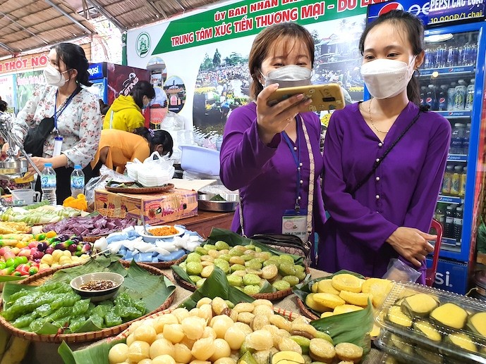 Về Cần Thơ tham gia Lễ hội bánh dân gian Nam bộ lớn nhất miền Tây