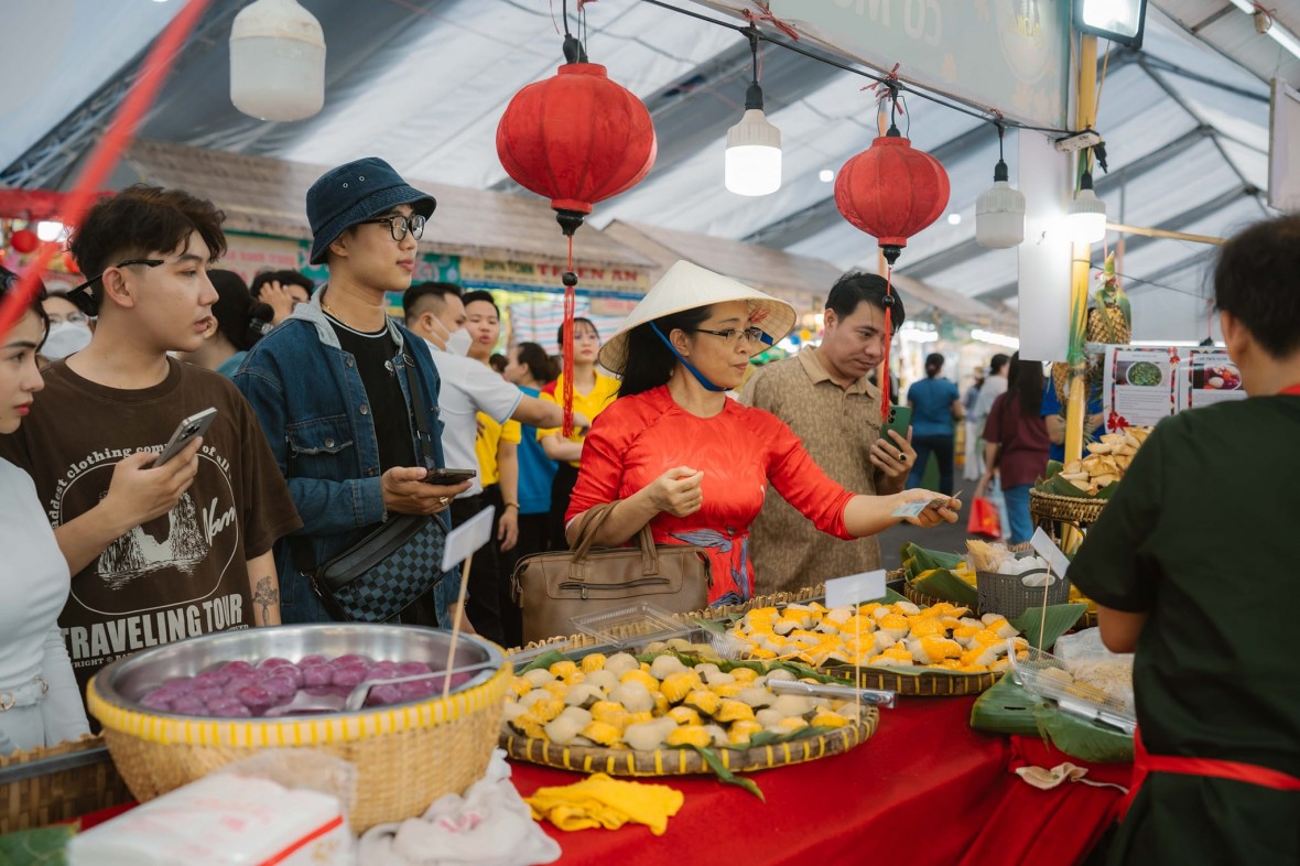 Cần Thơ: Tưng bừng khai mạc Lễ hội Bánh dân gian Nam Bộ