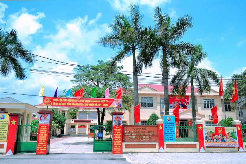 Trụ sở UBND phường Đông Mai.