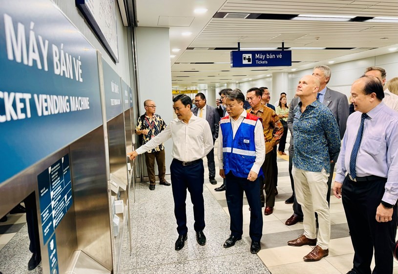 TP.HCM: Đoàn tàu Metro số 1 lần đầu chạy tự động