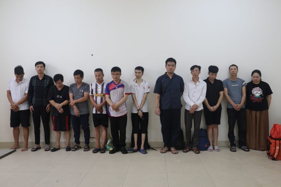 Các đối tượng trong đường dây bị bắt giữ. Các đối tượng trong đường dây bị bắt giữ.