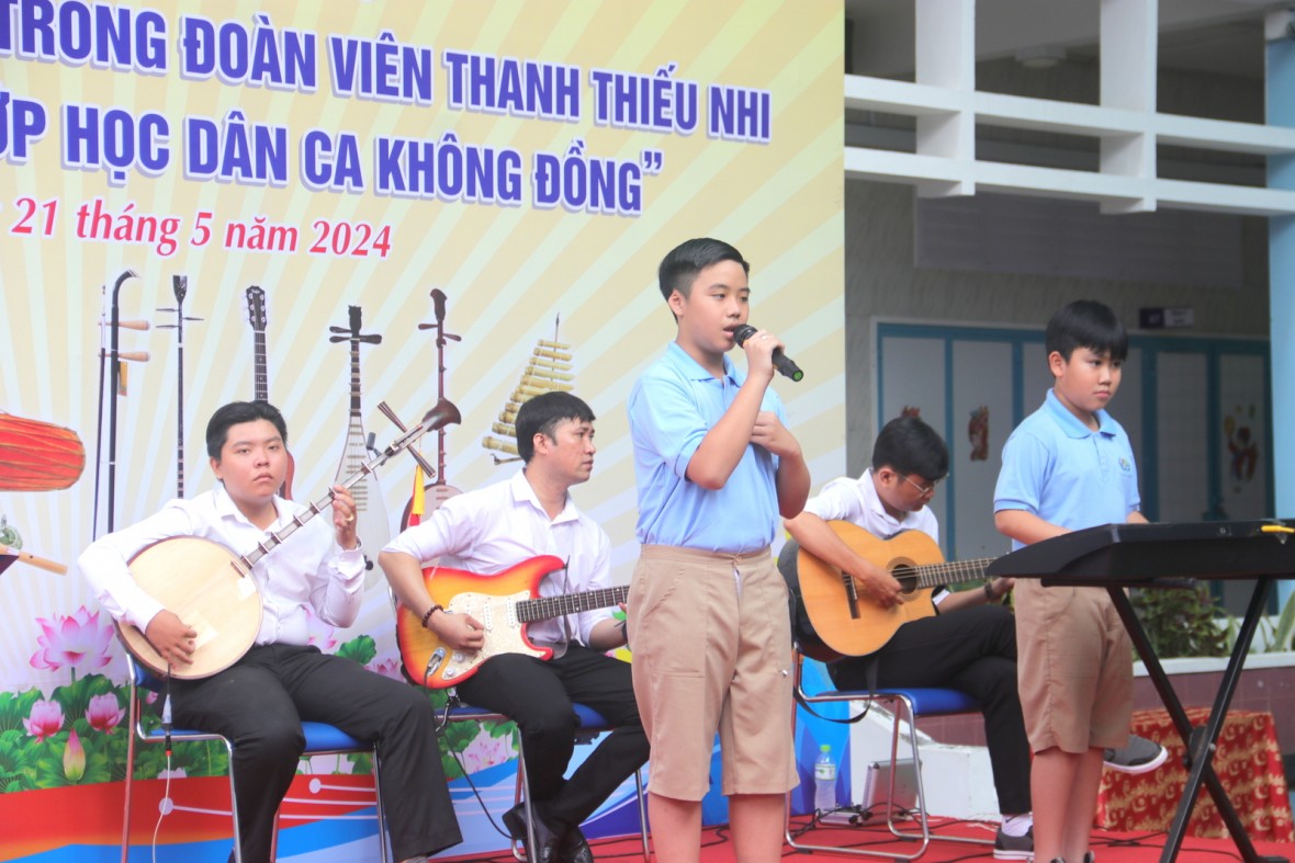 Cần Thơ: Đưa nhạc cụ dân tộc, âm nhạc truyền thống vào trong học đường