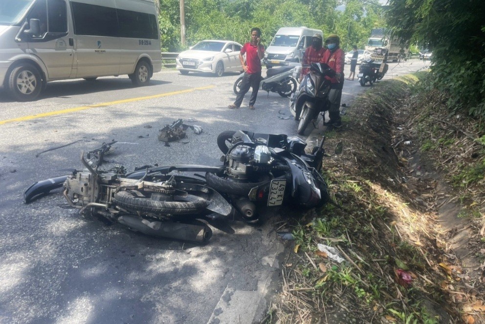 Lâm Đồng: Tai nạn liên hoàn trên đèo Bảo Lộc, 2 người thương vong