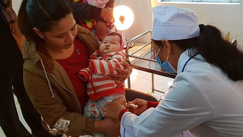 Tăng cường triển khai tiêm các vaccine cho trẻ đảm bảo đạt tỷ lệ, an toàn, hiệu quả. Ảnh: VGP/HM