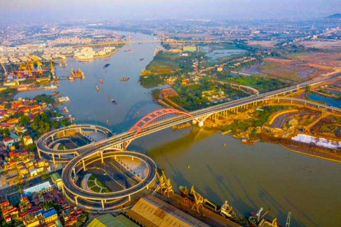 Cầu Hoàng Văn Thụ nối huyện Thủy Nguyên với trung tâm TP Hải Phòng (Ảnh: Báo Quốc tế).