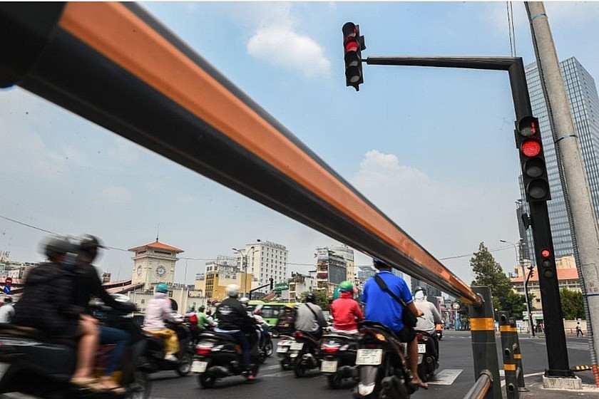 Đếm giây đèn đỏ. (Ảnh minh họa: Vnexpress)