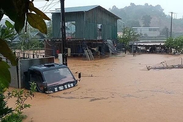 Nhiều địa phương bị thiệt hại nặng nề do mưa lớn kéo dài