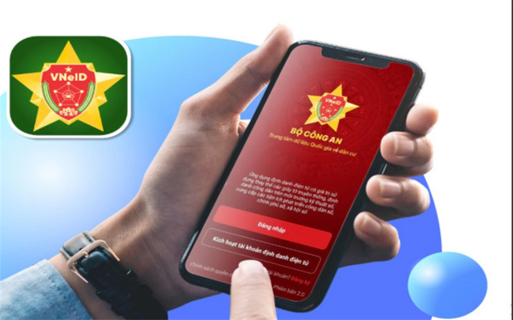 Từ ngày 01/8, chủ xe có thể bấm biển số trên VNeID khi đăng ký xe lần đầu đối với xe sản xuất, lắp ráp trong nước. Ảnh Bộ công an