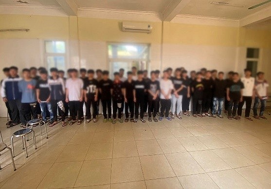 Các đối tượng bị khởi tố.