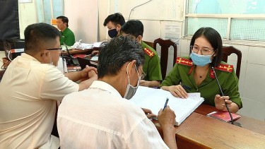 Vắng mặt ở địa phương bao lâu thì bị xóa đăng ký thường trú?