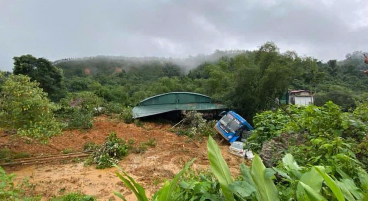 Hà Giang: Mưa lũ cuốn trôi một người, vùi lấp nhà bếp của một gia đình