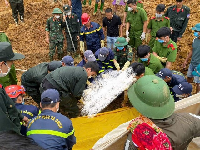 Hà Giang: Tìm thấy nạn nhân thứ 4 trong vụ sạt lở đất vùi lấp quốc lộ 2