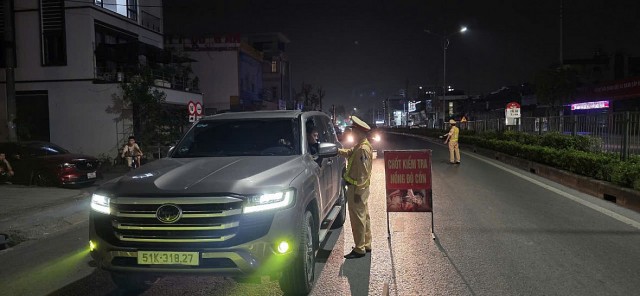 Theo chân Công an TP Cẩm Phả đi bắt “ma men”