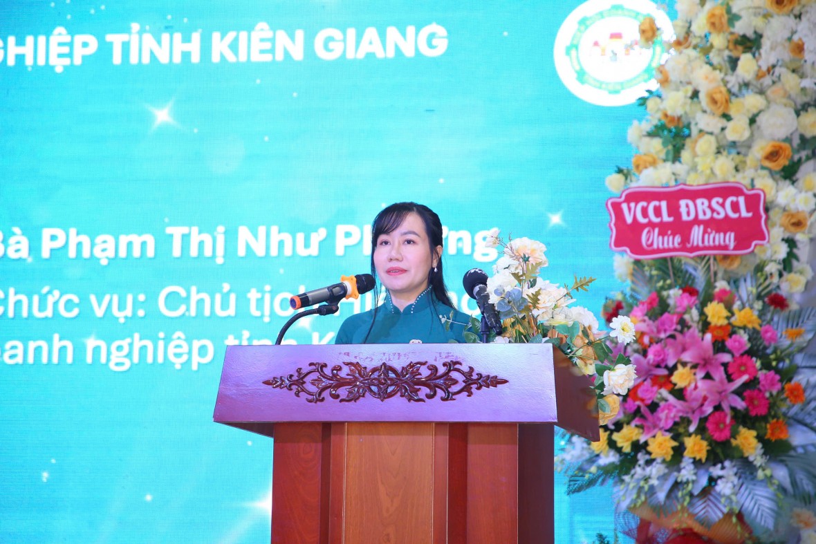 4.	Bà Phạm Thị Như Phượng - Chủ tịch Hiệp hội Doanh nghiệp tỉnh Kiên Giang phát biểu.