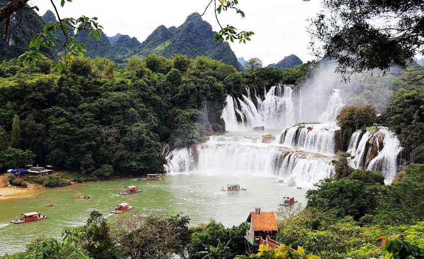 Cao Bằng đón hơn 1,6 triệu lượt khách du lịch trong 9 tháng đầu năm