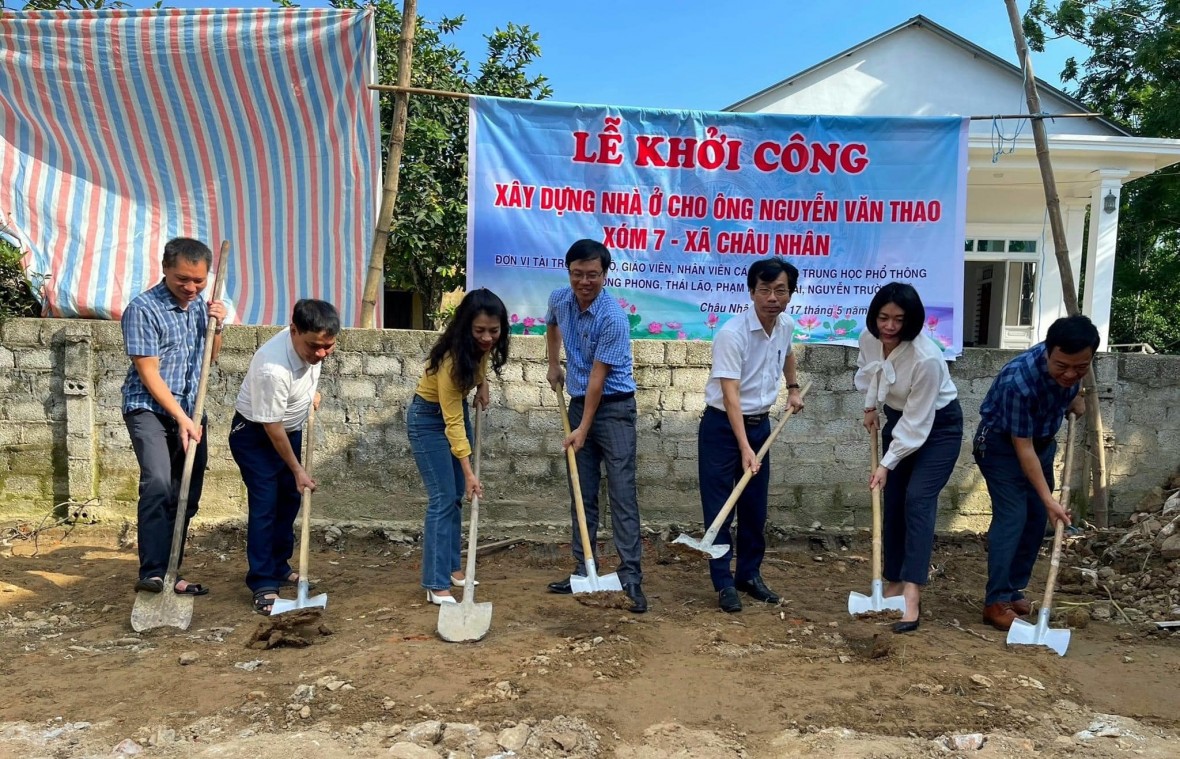 Xây nhà cho hộ nghèo tại huyện Hưng Nguyên, tỉnh Nghệ An.