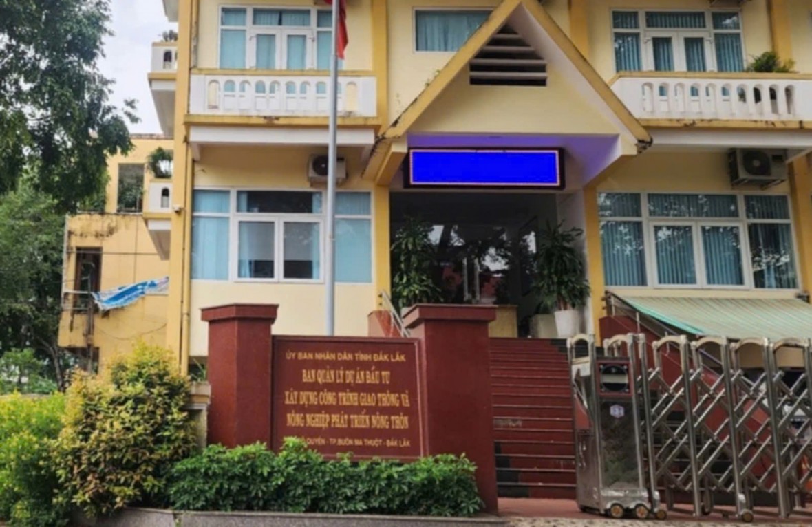 Đắk Lắk: Khởi tố nguyên Giám đốc Ban Quản lý dự án vì tội nhận hối lộ Đắk Lắk: Khởi tố nguyên Giám đốc Ban Quản lý dự án vì tội nhận hối lộ