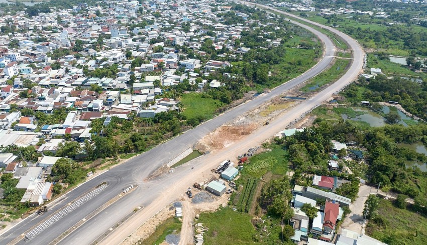 Hai dự án giao thông chậm tiến độ, nguy cơ lãng phí do thiếu đường nối