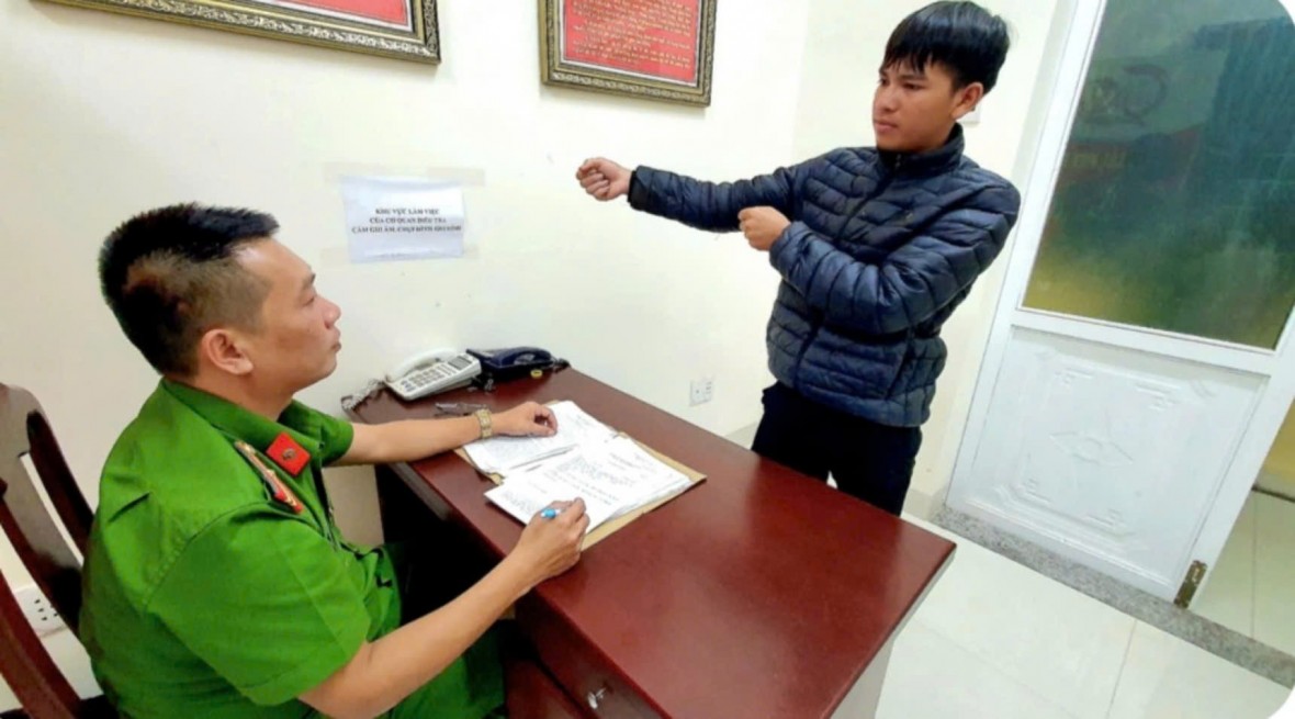 Đắk Lắk: Tạm giữ đối tượng cầm cuốc bổ vào đầu khiến 1 người tử vong Đắk Lắk: Tạm giữ đối tượng cầm cuốc bổ vào đầu khiến 1 người tử vong