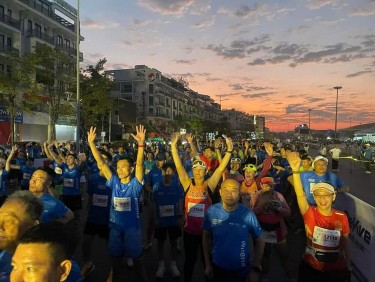 Hơn 13.500 vận động viên chinh phục Giải Marathon Quốc tế Di sản Hạ Long 2024