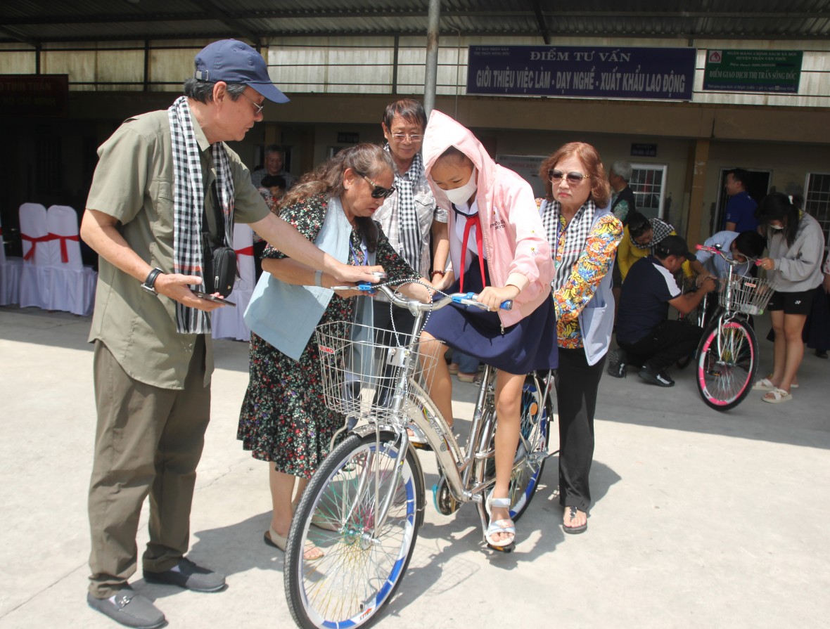 Về nguồn tri ân người có công cách mạng