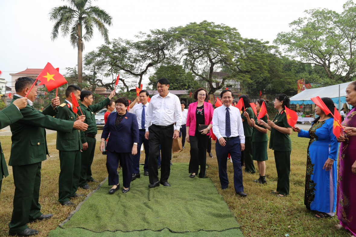 Chủ nhiệm Ủy ban Xã hội Nguyễn Thúy Anh dự Ngày hội Đại đoàn kết toàn dân tộc tại Phú Thọ