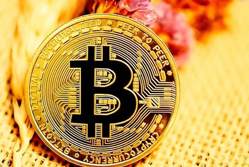 Bitcoin tăng mạnh vượt 95,000 USD