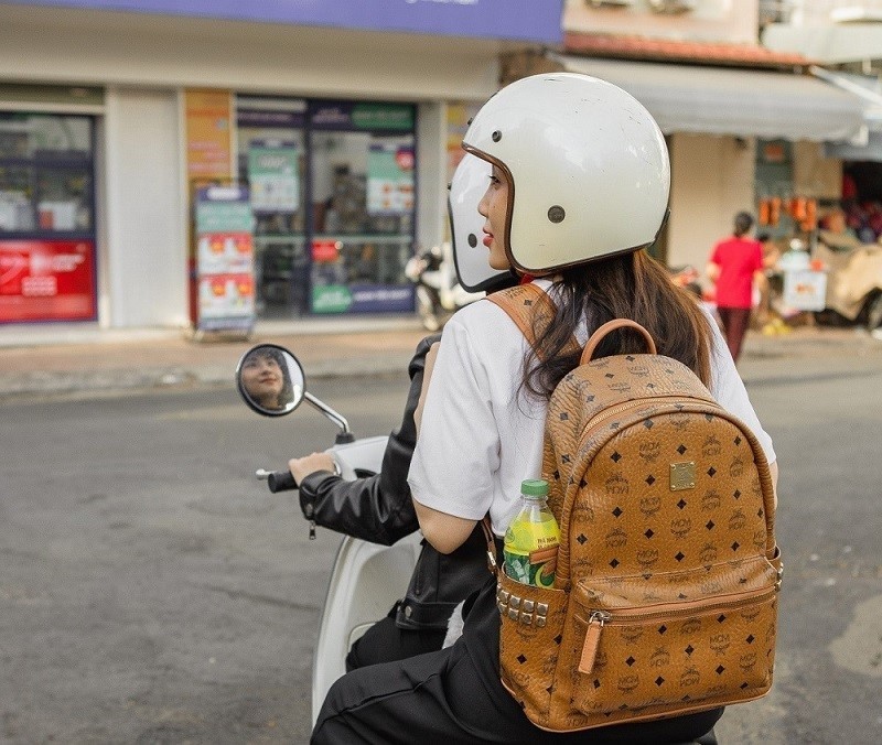 Được chiết xuất từ lá trà Thái Nguyên với EGCG, Trà Xanh Không Độ là thức uống yêu thích của nhiều người trẻ để giảm căng thẳng dịp cuối năm.