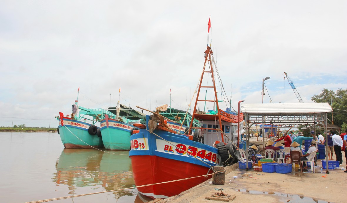 Đồn Biên phòng Gành Hào phối hợp tuyên truyền phòng, chống khai thác IUU