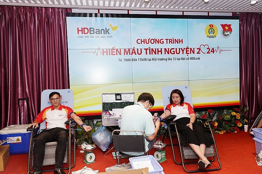 150 CBNV HDBank tham gia chương trình 'Hiến máu tình nguyện 2024' 150 CBNV HDBank tham gia chương trình 'Hiến máu tình nguyện 2024'