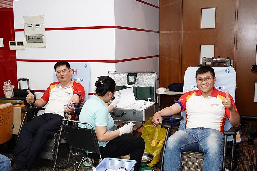 150 CBNV HDBank tham gia chương trình 'Hiến máu tình nguyện 2024' 150 CBNV HDBank tham gia chương trình 'Hiến máu tình nguyện 2024'