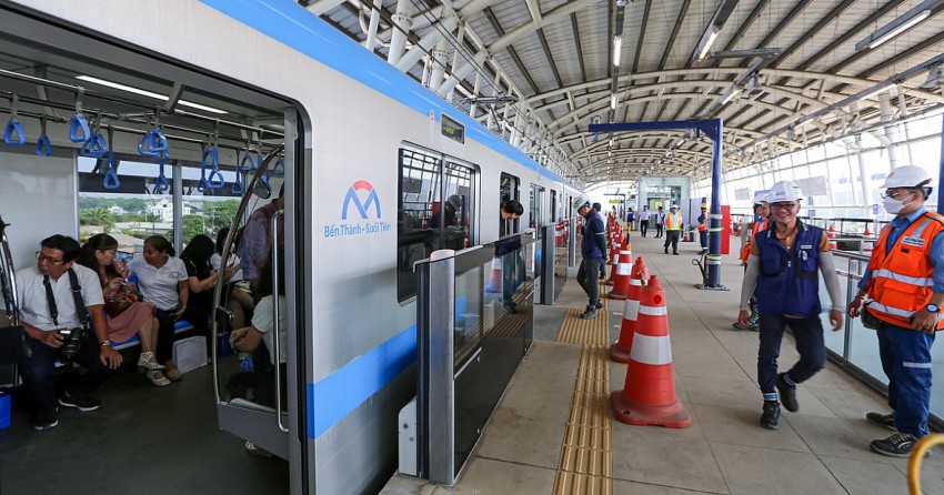 Metro số 1 'chốt' giờ khởi hành chuyến tàu đầu tiên, đúng 10h ngày 22/12