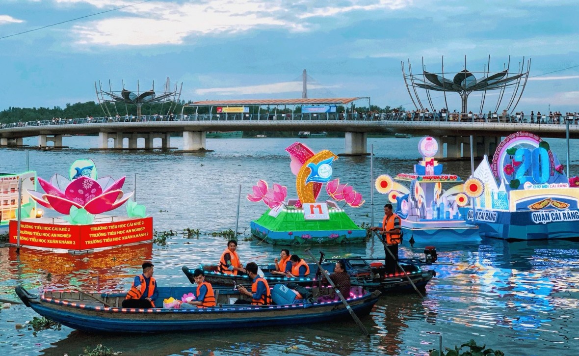 Cần Thơ rực rỡ với Ngày hội Du lịch - Đêm Hoa đăng Ninh Kiều 2024