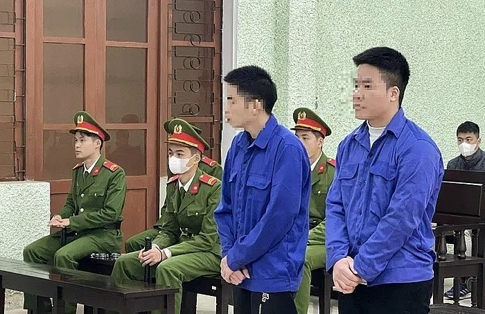 Tổ chức cho người khác nhập cảnh trái phép, 2 người lĩnh án tù