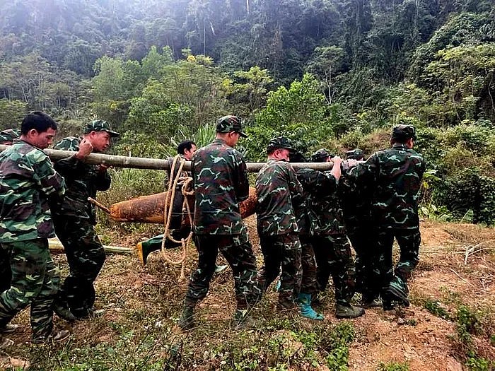 Hủy nổ an toàn quả bom nặng 300kg tại Bắc Kạn