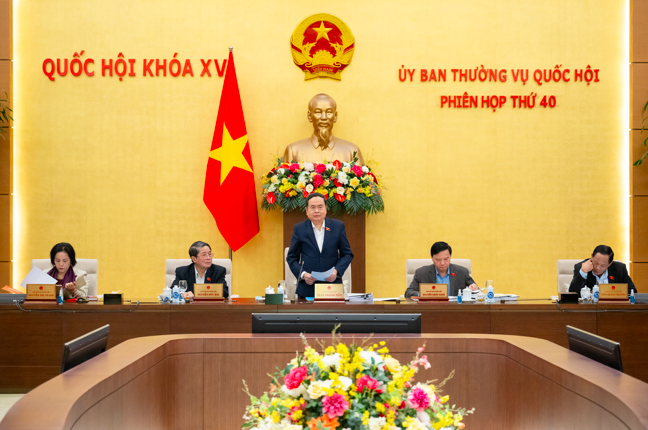 Phiên họp thứ 40 của Ủy ban Thường vụ Quốc hội. Ảnh: VGP Phiên họp thứ 40 của Ủy ban Thường vụ Quốc hội. Ảnh: VGP