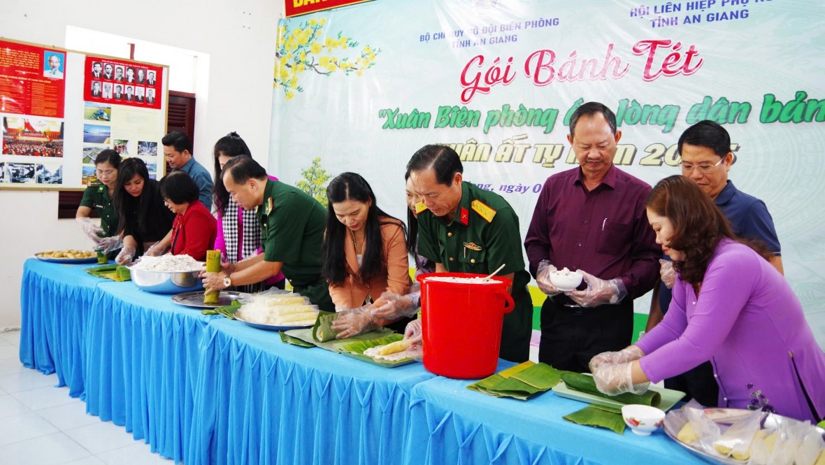 An Giang: Ra quân Chương trình “Xuân biên phòng ấm lòng dân bản” tại TP Châu Đốc