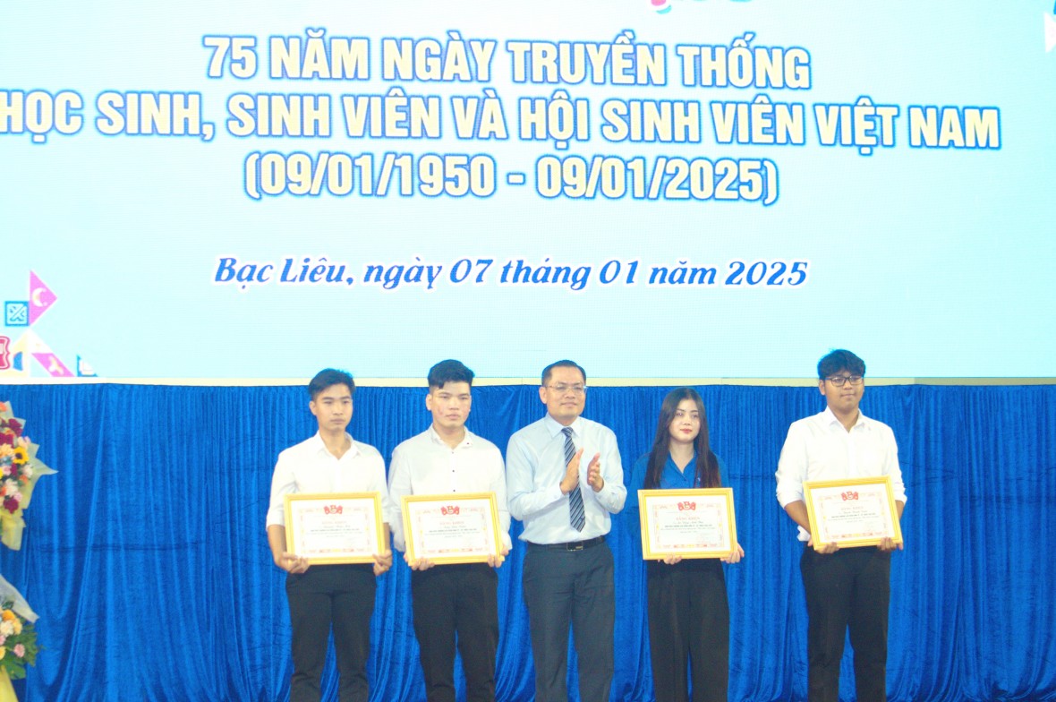 Bạc Liêu: Kỷ niệm 75 năm Ngày truyền thống học sinh - sinh viên