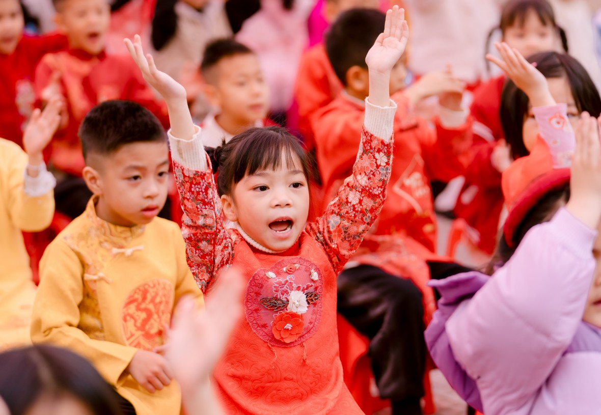 Trường Tiểu học Quang Trung đã tổ chức chương trình “Tết yêu thương” với không khí vui tươi