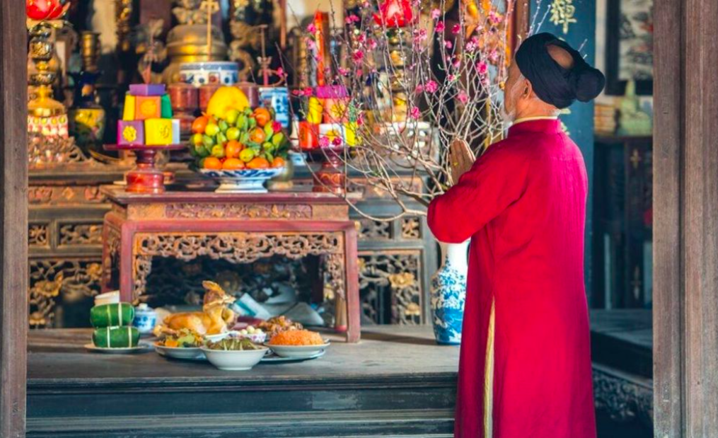 Văn khấn cúng Tất niên Tết Ất Tỵ 2025 chi tiết, đầy đủ nhất. Ảnh minh họa.
