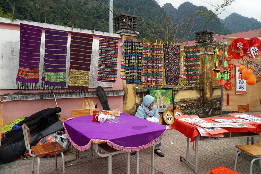 Hàng nghìn người tham gia lễ hội Lồng Tông ở Lâm Bình