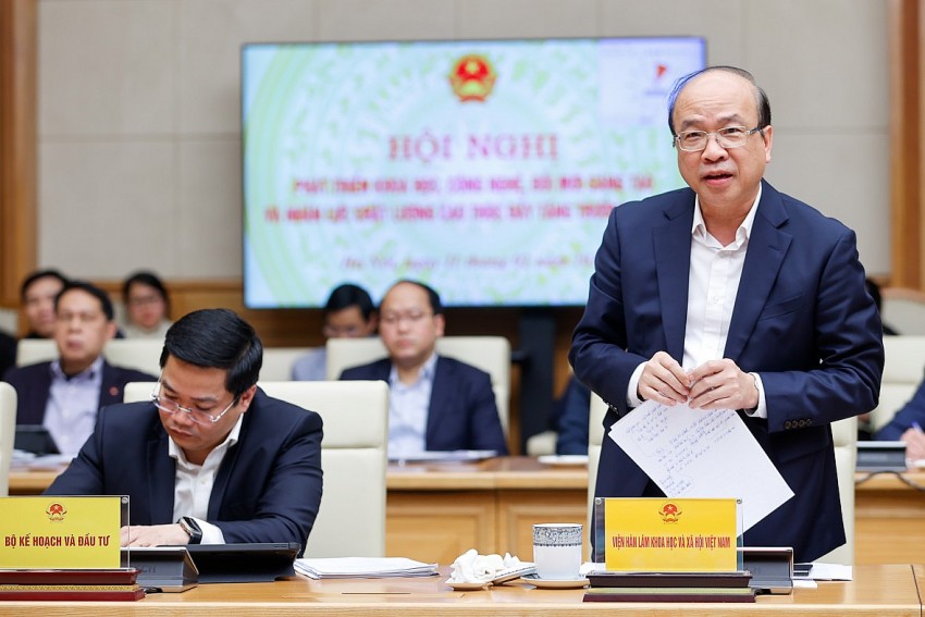 Thủ tướng nhấn mạnh 9 nhóm nhiệm vụ, giải pháp trọng tâm phát triển khoa học công nghệ, đổi mới sáng tạo