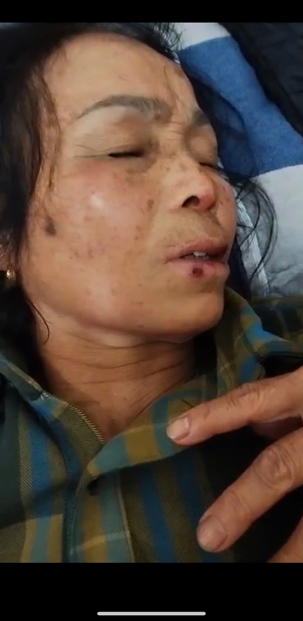 Mê Linh (Hà Nội): Xông vào nhà đánh người già hơn 60 tuổi