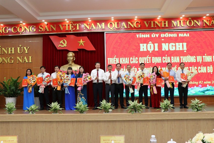 Đồng Nai bổ nhiệm nhiều lãnh đạo và nhiều cán bộ chủ chốt xin nghỉ trước hạn