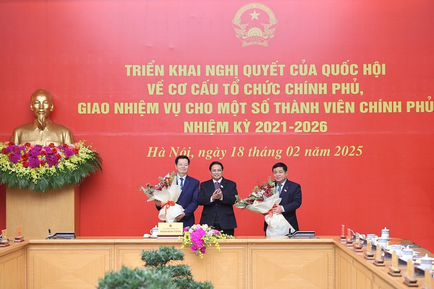 Thủ tướng Chính phủ giao nhiệm vụ cho một số thành viên Chính phủ nhiệm kỳ 2021-2026