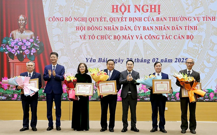 Yên Bái công bố Nghị quyết, Quyết định về tổ chức bộ máy và công tác cán bộ Yên Bái công bố Nghị quyết, Quyết định về tổ chức bộ máy và công tác cán bộ