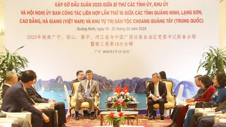 Sớm xây dựng Khu hợp tác ngành nghề qua biên giới giữa Quảng Ninh (Việt Nam) và Quảng Tây (Trung Quốc) Sớm xây dựng Khu hợp tác ngành nghề qua biên giới giữa Quảng Ninh (Việt Nam) và Quảng Tây (Trung Quốc)