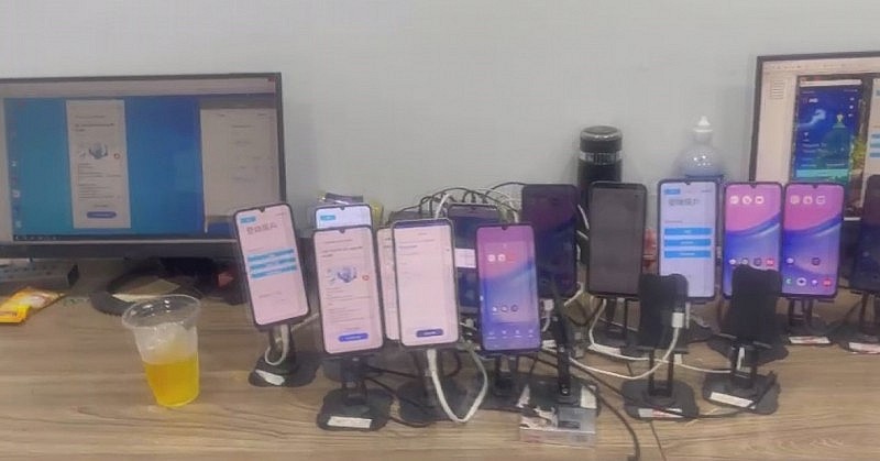 Thiết bị phục vụ hoạt động phạm pháp được Công an thu giữ.