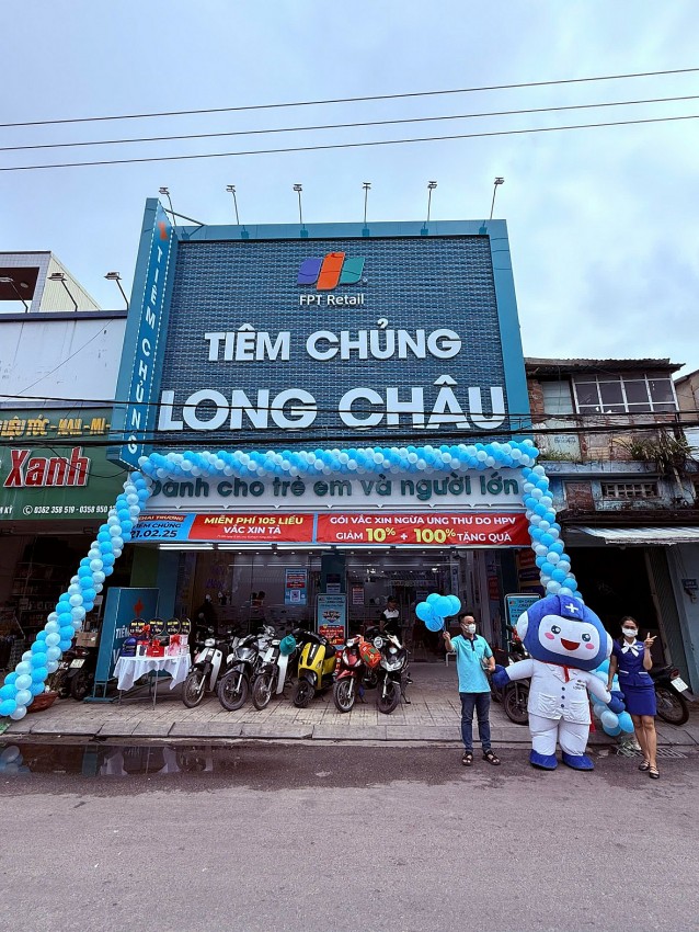 Bé 15 tháng đột ngột sốt cao co giật được trung tâm tiêm chủng cấp cứu kịp thời.